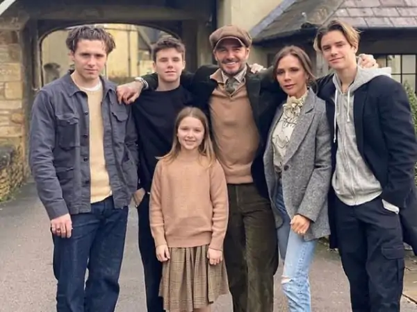 贝克汉姆女儿为什么叫小7(贝克汉姆女儿为什么叫harper)-第4张图片-波音达百科