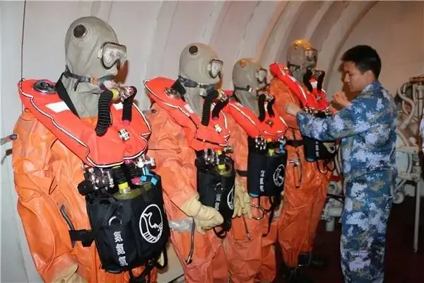 潜艇是个好兵种吗?为什么说潜艇兵是所有兵种里最辛苦的-第1张图片-波音达百科