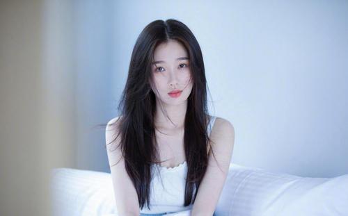 虞书欣的家境怎么样?虞书欣家里做什么的 虞书欣真实家境到底有多富有-第4张图片-波音达百科