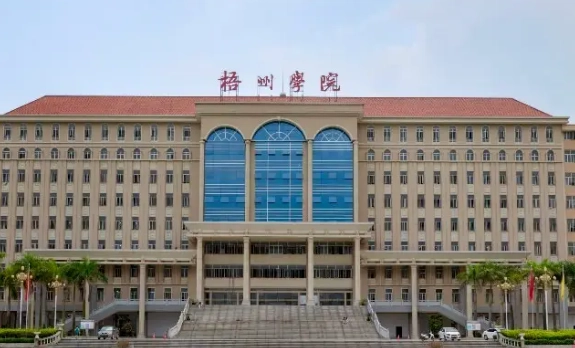 什么是国防生考国防生有啥要求(什么是国防生?报国防生以后出路在哪里?)-第2张图片-波音达百科