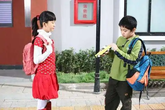 快乐星球乐乐长大后的发型叫什么名字?快乐星球乐乐长大后跟哪位明星最想-第4张图片-波音达百科