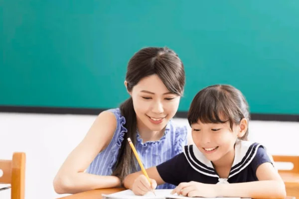 陪读妈妈生理需要(陪读的父母有多不容易)(我妈妈要陪读我怎么办?)-第5张图片-波音达百科