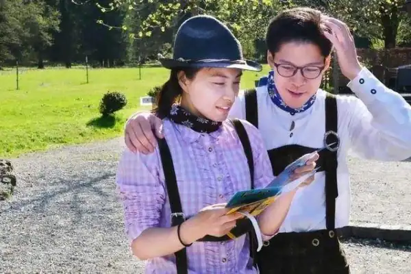 郭晶晶霍启刚离婚了嘛(郭晶晶净身出户怎么回事郭晶晶霍启刚被离婚)-第8张图片-波音达百科