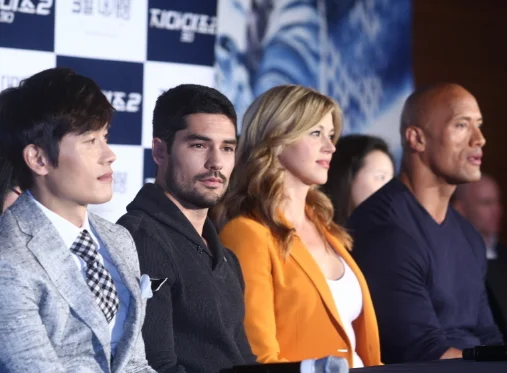 非常小特工 有几部(非常小特务有几部?这几部是不是连贯的?)-第6张图片-波音达百科