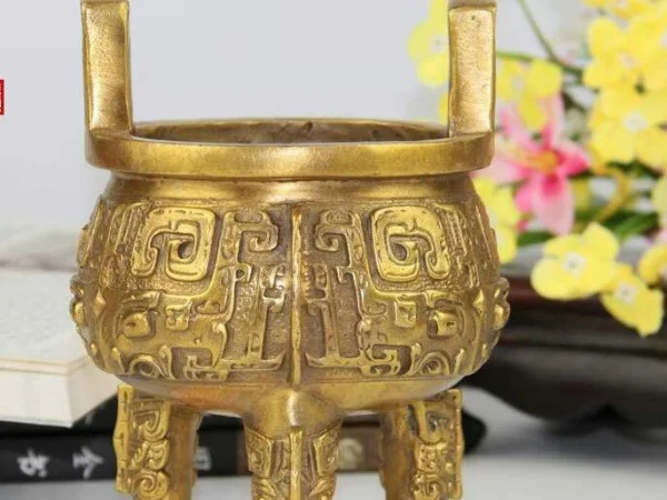一言九鼎的鼎是什么意思啊(一言九鼎的近义词一言九鼎的意思)-第11张图片-波音达百科