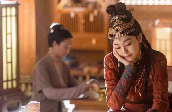 唐嫣晒女儿追剧照,她女儿追的是什么剧?该剧是谁出演的?-第4张图片-波音达百科
