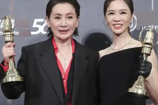 2013年深圳金钟奖什么时候开始(2013金钟奖选手唱的歌曲大全)-第2张图片-波音达百科