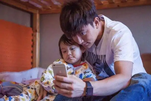 李小璐是谁的女儿(李小璐女儿多大)-第11张图片-波音达百科
