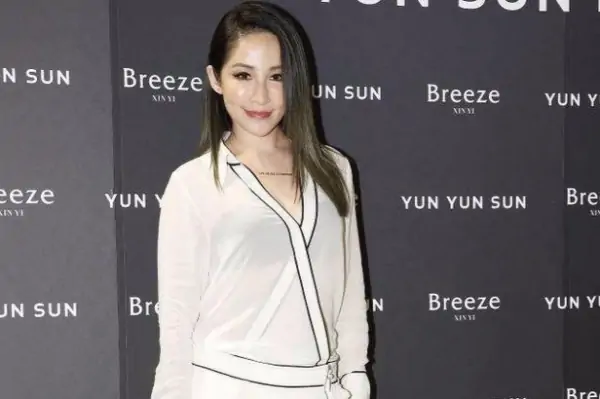 求潇洒 ***  萧亚轩唱的 歌曲链接(潇洒 ***  萧亚轩 的空间背景音乐链接)-第11张图片-波音达手游百科