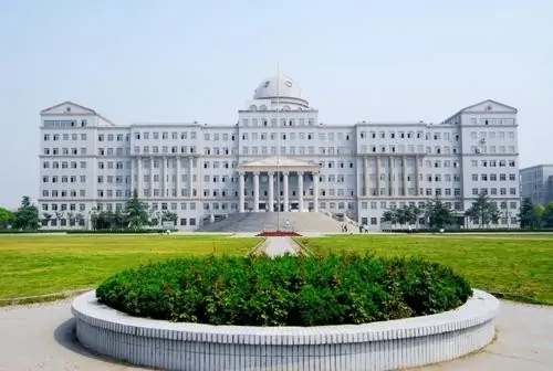 长江大学体育学院的领导(南京体育学院和长江大学哪个好?)-第4张图片-波音达手游百科