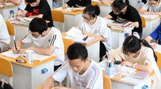 本手妙手俗手高考作文是哪个卷子(关于本手妙手俗手的高考作文标题)-第2张图片-波音达手游百科