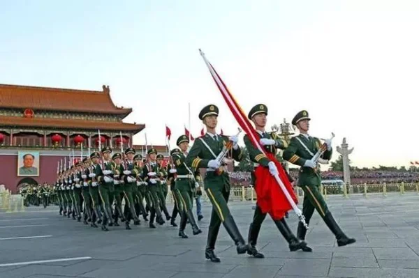 天安门国旗护卫队能合影吗(现任天安门国旗护卫队队长)-第7张图片-波音达手游百科