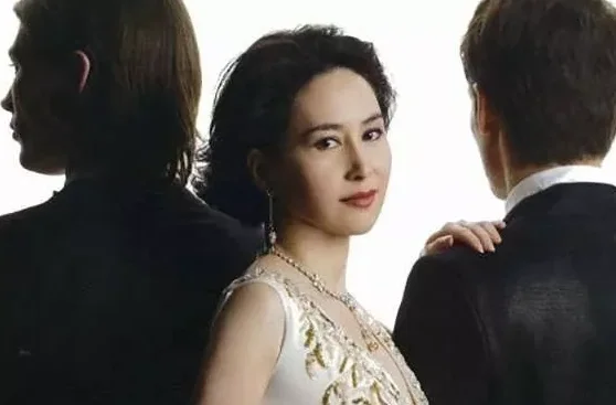 何超琼不能生育(何超琼的现任老公)-第7张图片-波音达手游百科