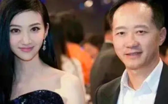景甜后面大佬到底是谁?景甜的后面大佬是谁天涯-第1张图片-波音达手游百科