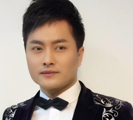 星光大道云飞是什么地方的(星光大道云飞妻子是谁)-第4张图片-波音达手游百科