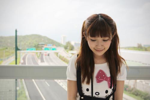 徐若瑄爱笑的眼睛歌词 歌曲爱笑的眼睛歌词(关于徐若瑄“爱笑的眼睛”资料)-第4张图片-波音达手游百科