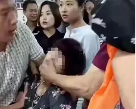 给别人摔断1万玉镯怎么赔偿(梦见玉镯摔断了的预兆)-第2张图片-波音达手游百科