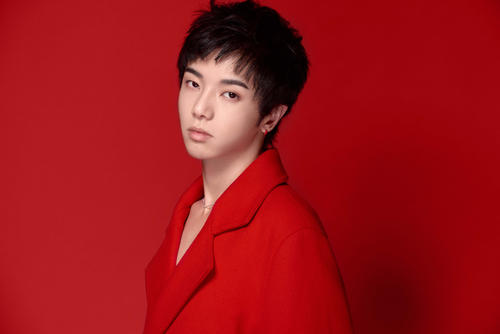 亲爱的小孩是谁唱的 亲爱的小孩是谁演唱的(我亲爱的小孩歌曲原唱)-第3张图片-波音达手游百科