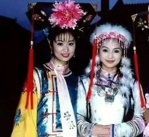 新还珠格格演员图片哪儿有(新还珠格格在哪里可以看)-第2张图片-波音达手游百科