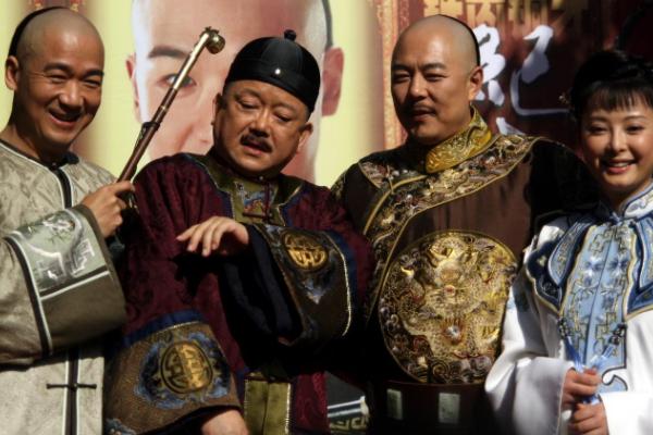 康熙微服私访记之一部什么时候上映的(康熙微服私访记之一部在哪能看到)-第7张图片-波音达手游百科