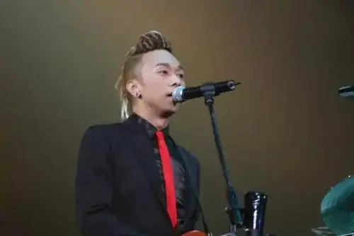 黄家强09演唱会有什么新歌?黄家强 最近有什么演唱会吗?-第2张图片-波音达手游百科