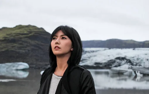 电影《向左走向右走》的主题曲是什么(向左走向右走的主题曲是虾米)-第1张图片-波音达手游百科