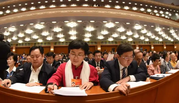 为什么今年是第十二届全国人民代表大会?-第1张图片-波音达手游百科