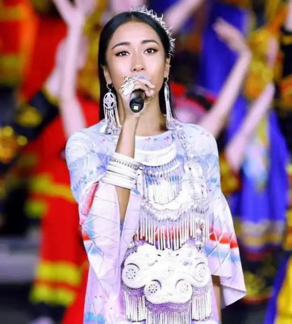 吉克隽逸中国好声音导师是谁?《中国好声音》吉克隽逸是哪个组的?-第8张图片-波音达手游百科