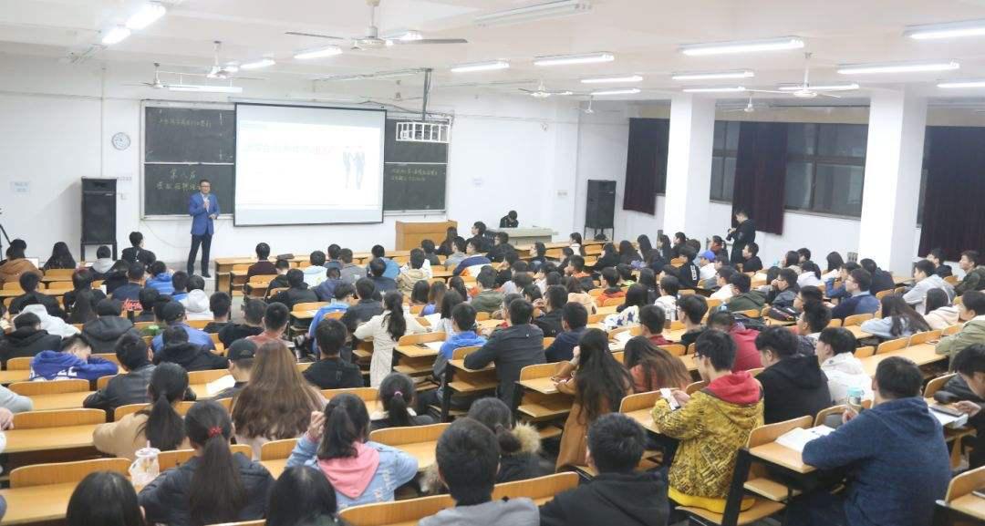 中国著名的求职网站排行(求职的网站都有什么啊?)-第2张图片-波音达手游百科