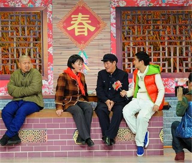 本山带谁上春晚第二季什么时候播出(本山带谁上春晚第二季小品钉子的音乐)-第2张图片-波音达手游百科