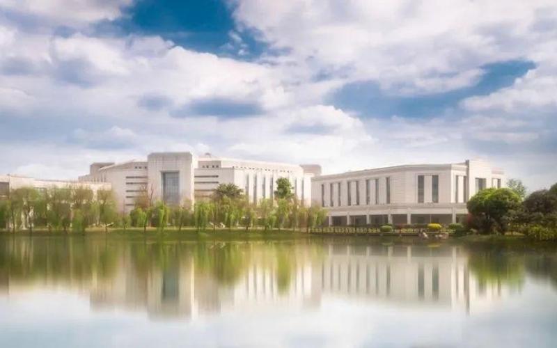 电子科大清水河畔-第1张图片-波音达百科