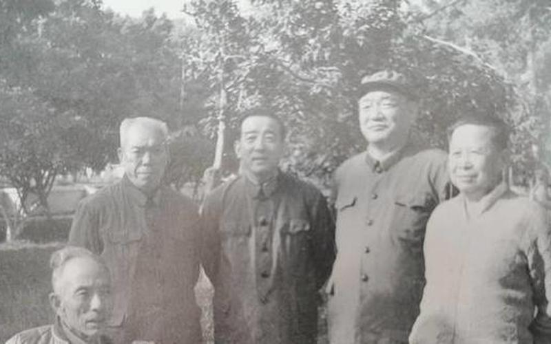 许家印的老丈是 *** 政委-第1张图片-波音达百科