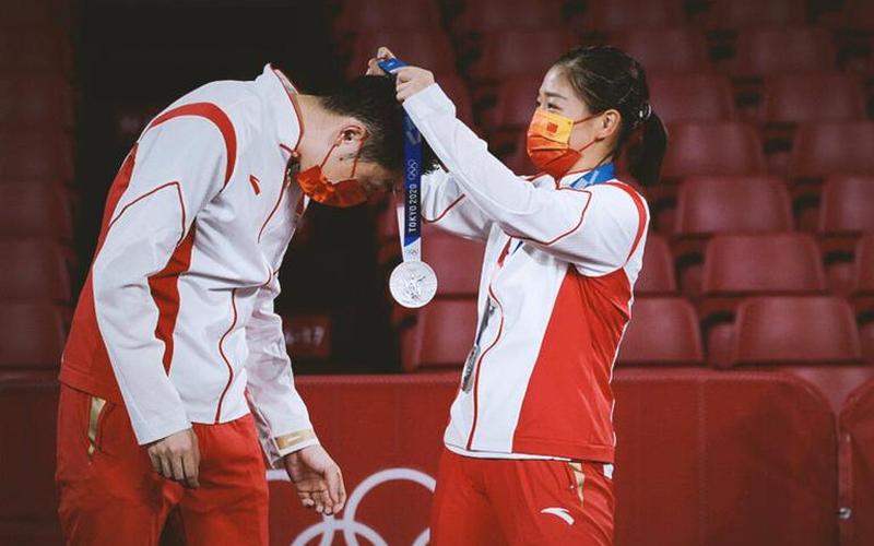 昕雯组合28分钟下班-第1张图片-波音达百科