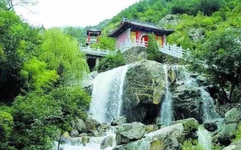 济南水帘峡风景区-第1张图片-波音达手游百科