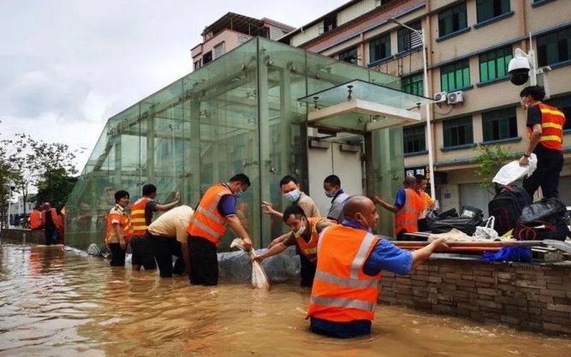 广州暴雨地铁站进水-第1张图片-波音达百科