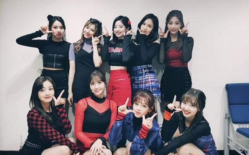 韩国三人女子组合-第1张图片-波音达百科