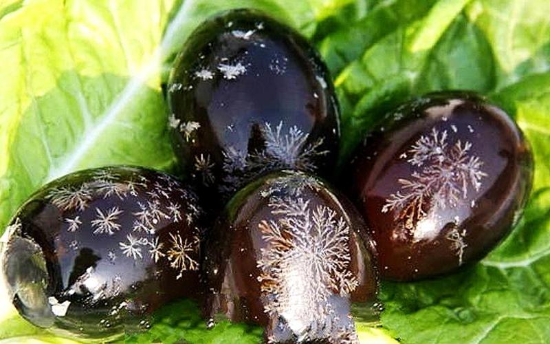 有些皮蛋上有松枝样的花纹-第1张图片-波音达百科