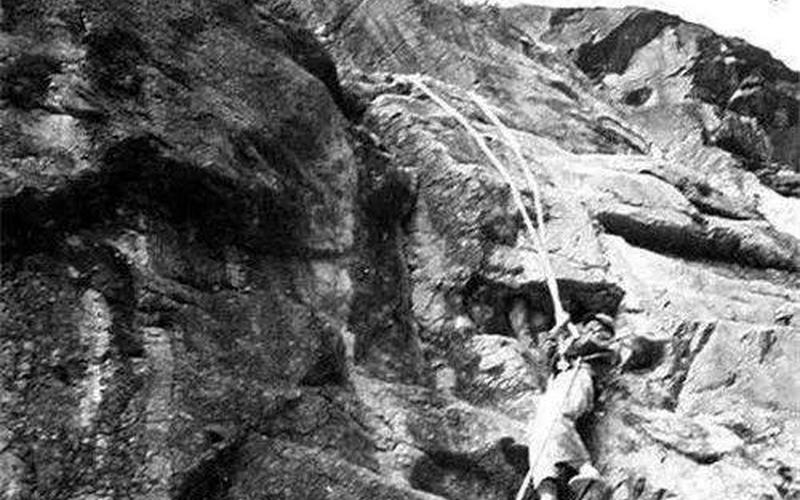 怒江大桥烈士桥墩的故事-第1张图片-波音达百科