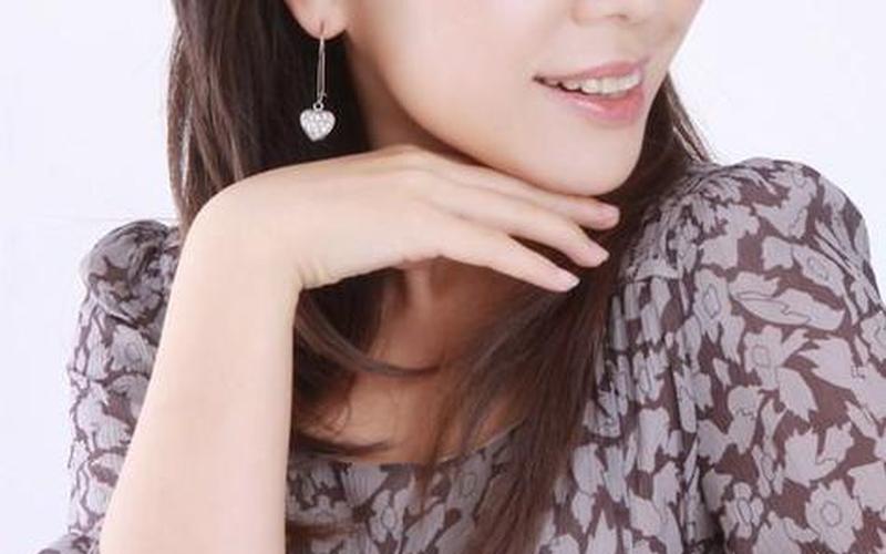 云南省电视台女主持人杨珊-第1张图片-波音达百科