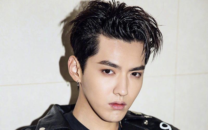 吴亦凡的那个真大-第1张图片-波音达百科