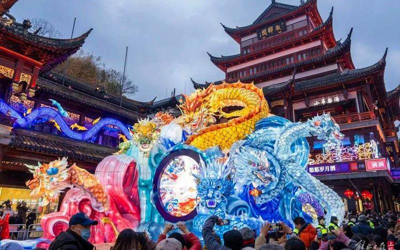 游人如织是什么生肖-第1张图片-波音达百科