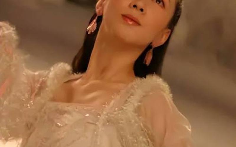 汤佳丽图片-第1张图片-波音达百科