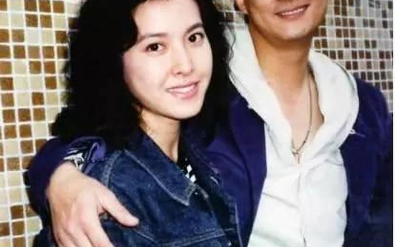 何家劲的老婆是谁-第1张图片-波音达百科