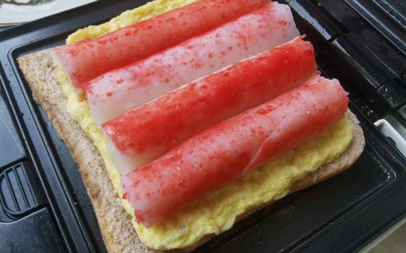 蟹棒是什么做成的-第1张图片-波音达百科