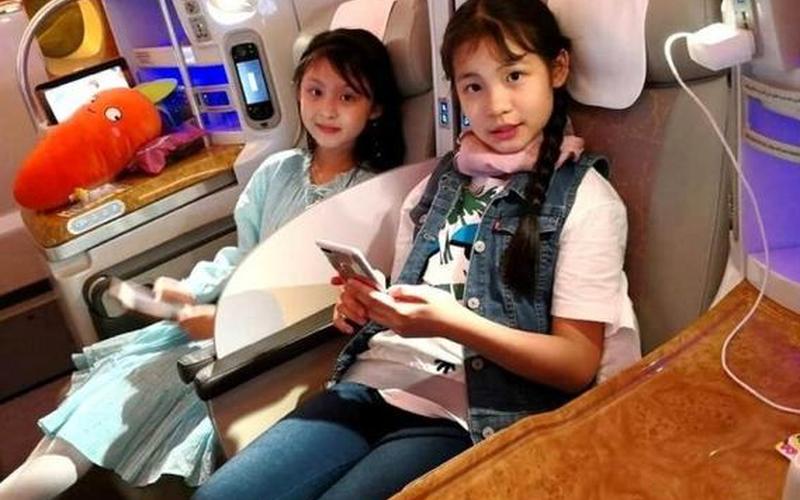 小四月不是黄有龙的-第1张图片-波音达百科