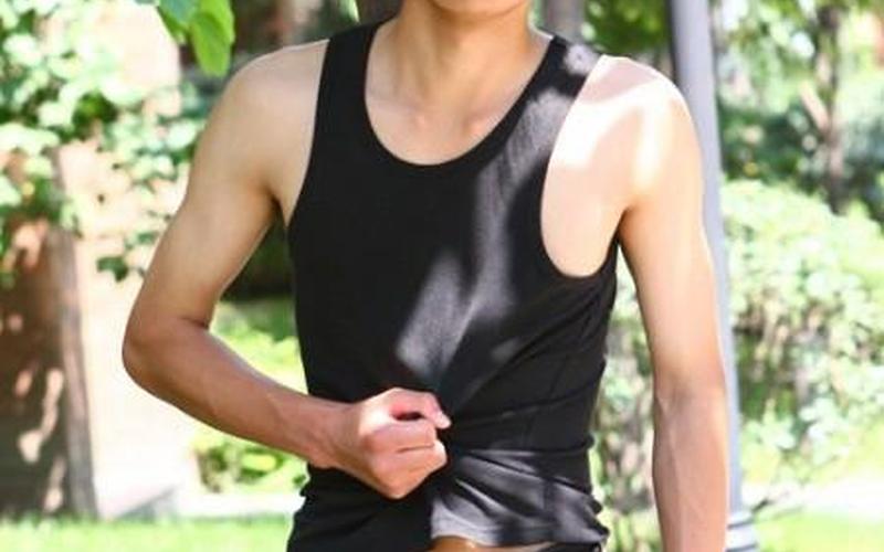 引用帅哥自己玩自己-第1张图片-波音达百科