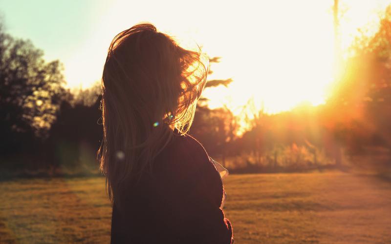 微笑向暖 安之若素-第1张图片-波音达百科