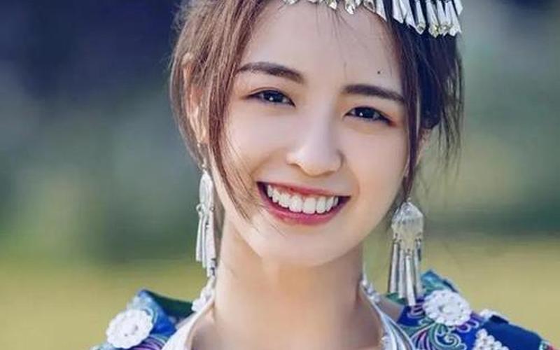 笑面如花和笑靥如花的意思-第1张图片-波音达百科