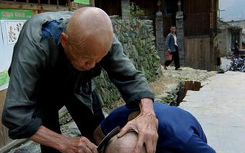 正月剪了两次头舅舅死了两个-第1张图片-波音达百科
