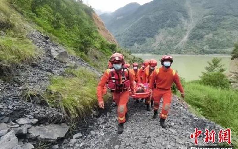 地震致雅安14人遇难 甘孜7人遇难-第1张图片-波音达百科